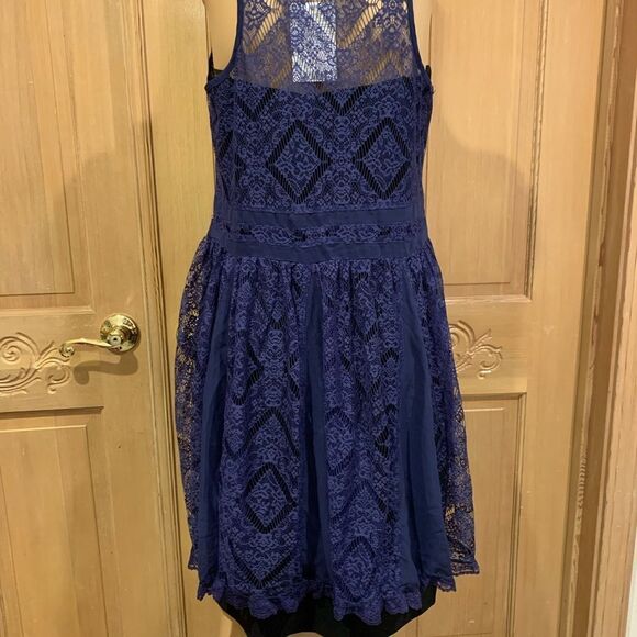 ANTHROPOLOGIE Dark Blue  Lace Slip Dress Size Small M By Eloise NWT - Picture 2 of 6